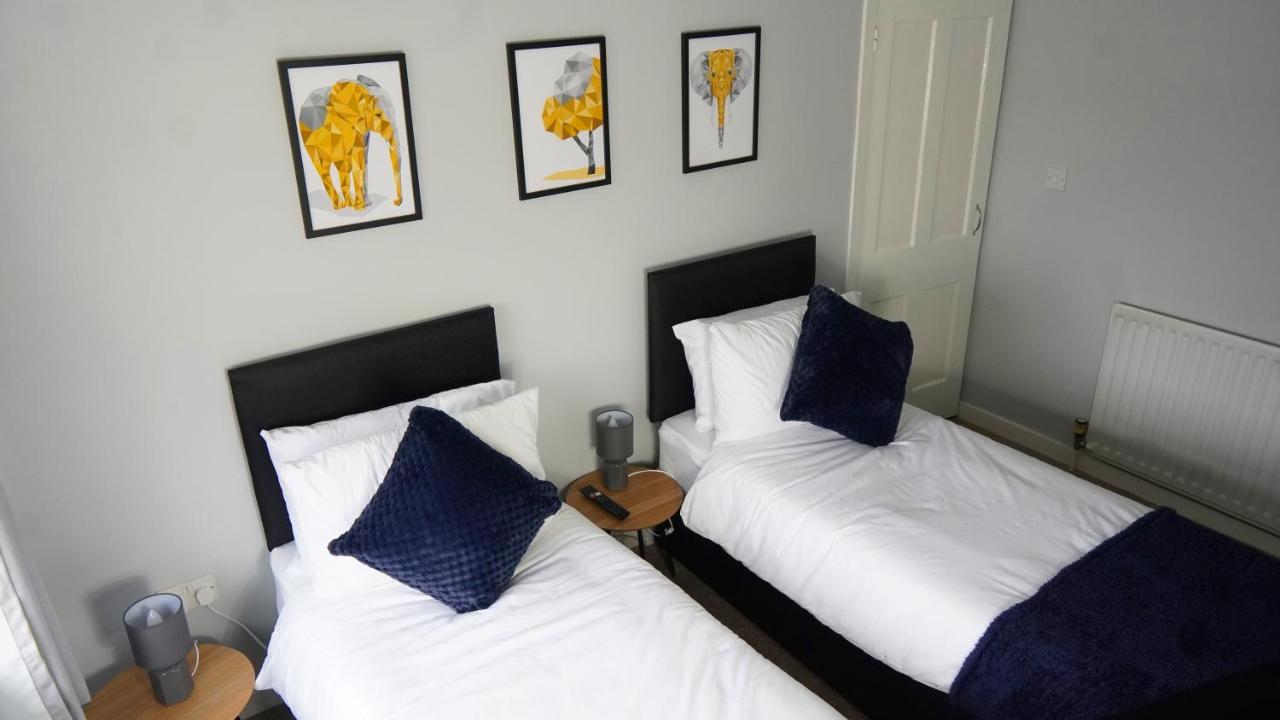 Holiday home Portobello House - Four Bedroom House Perfect For Contractors - Sleeps 6 - Free Parking