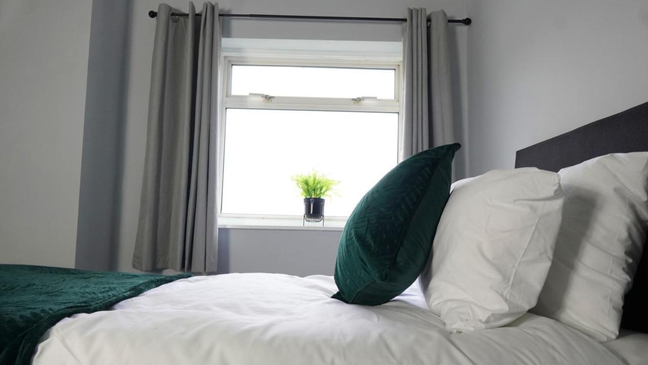 Holiday home Portobello House - Four Bedroom House Perfect For Contractors - Sleeps 6 - Free Parking