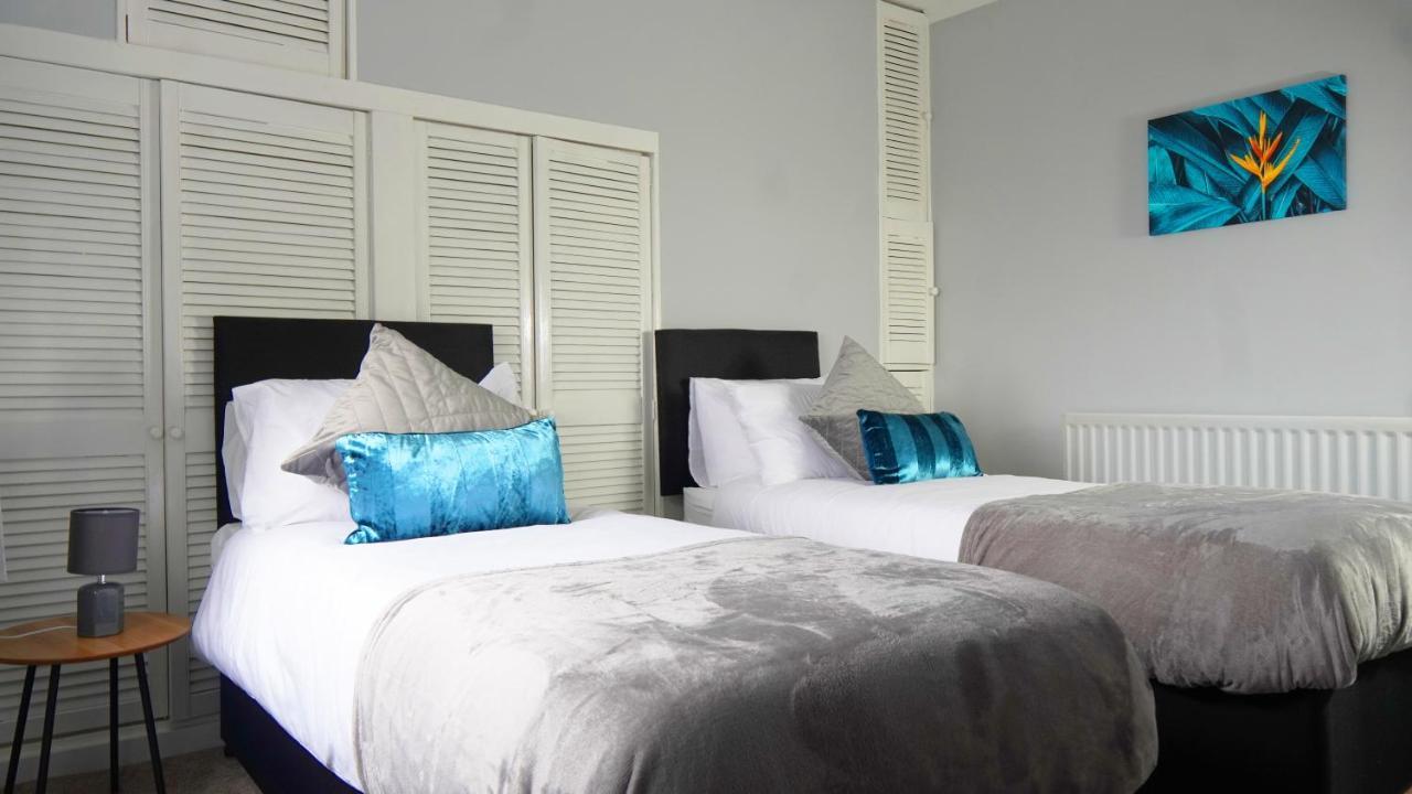 Portobello House - Four Bedroom House Perfect For Contractors - Sleeps 6 - Free Parking *